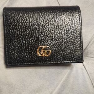 💯 Authentic Gucci wallet